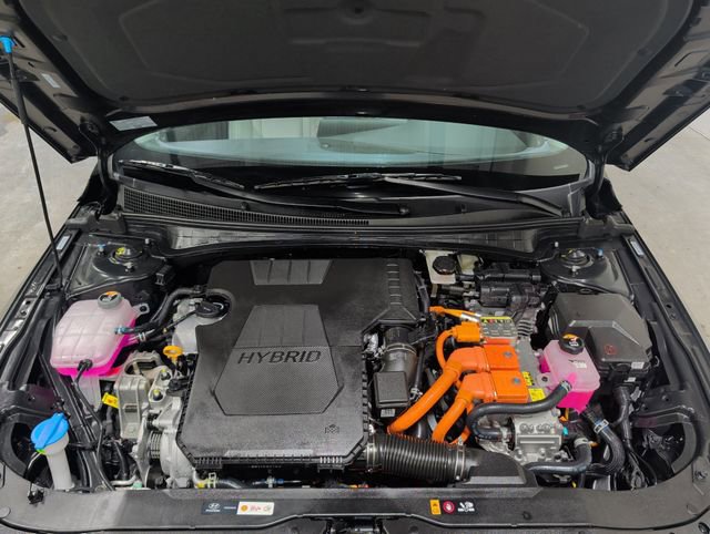 Certified 2025 Hyundai Elantra Limited image 39