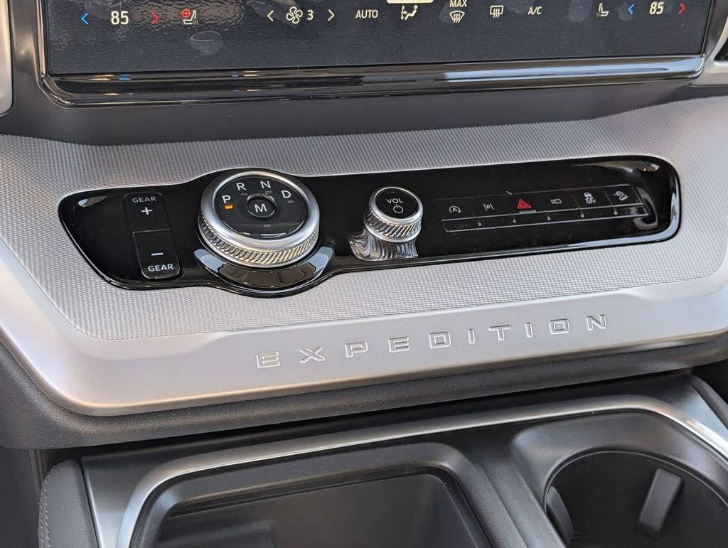 New 2026 Ford Expedition Active image 41