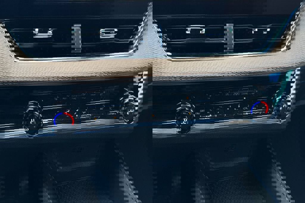 New 2026 Chevrolet Equinox ACTIV image 21