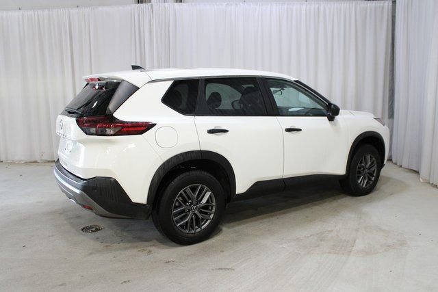 Used 2023 Nissan Rogue S image 6