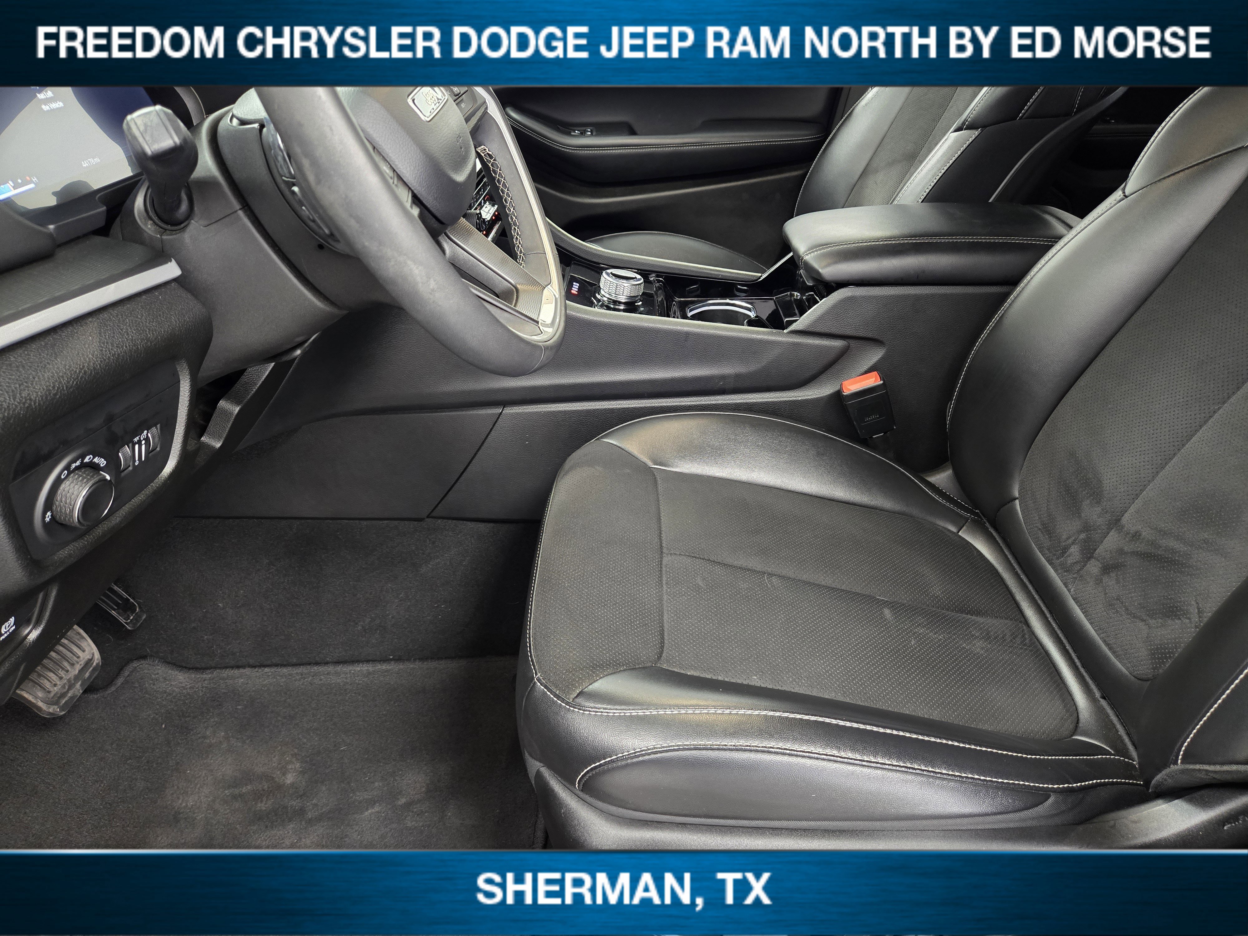 Used 2023 Jeep Grand Cherokee L Laredo image 8