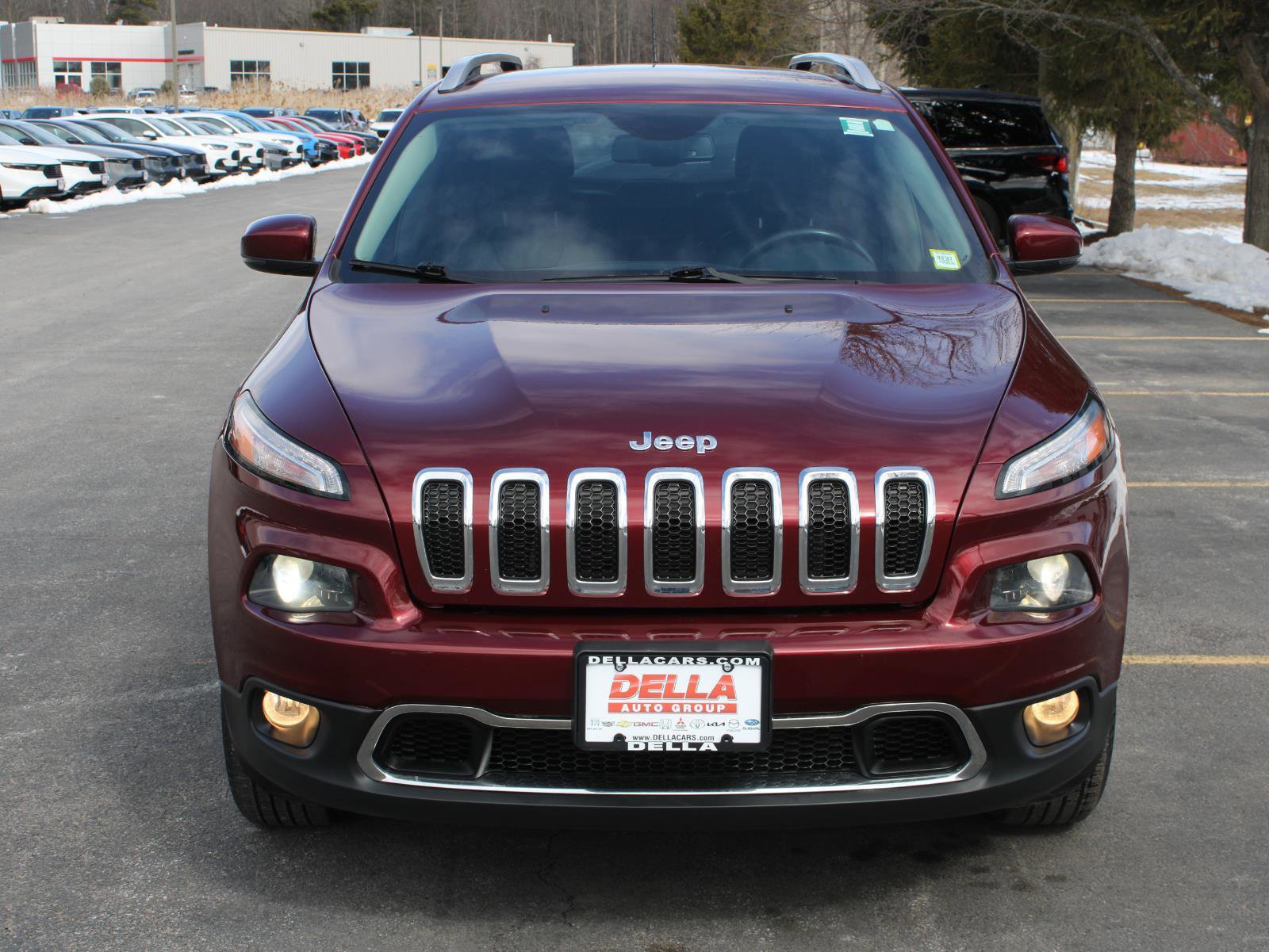 Used 2018 Jeep Cherokee Limited image 2