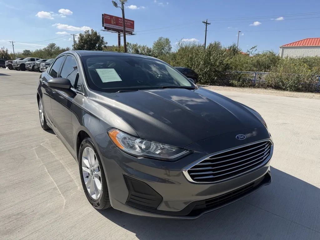 Used 2020 Ford Fusion SE FWD image 3