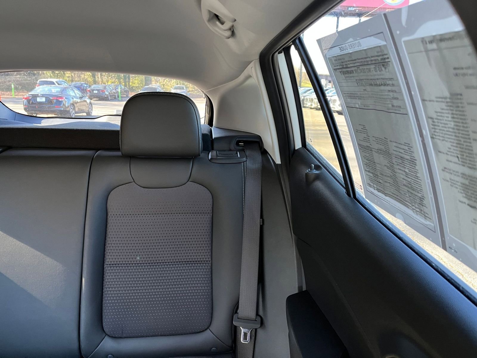 Used 2025 Chevrolet Trax LT w/ LT Convenience Package image 35