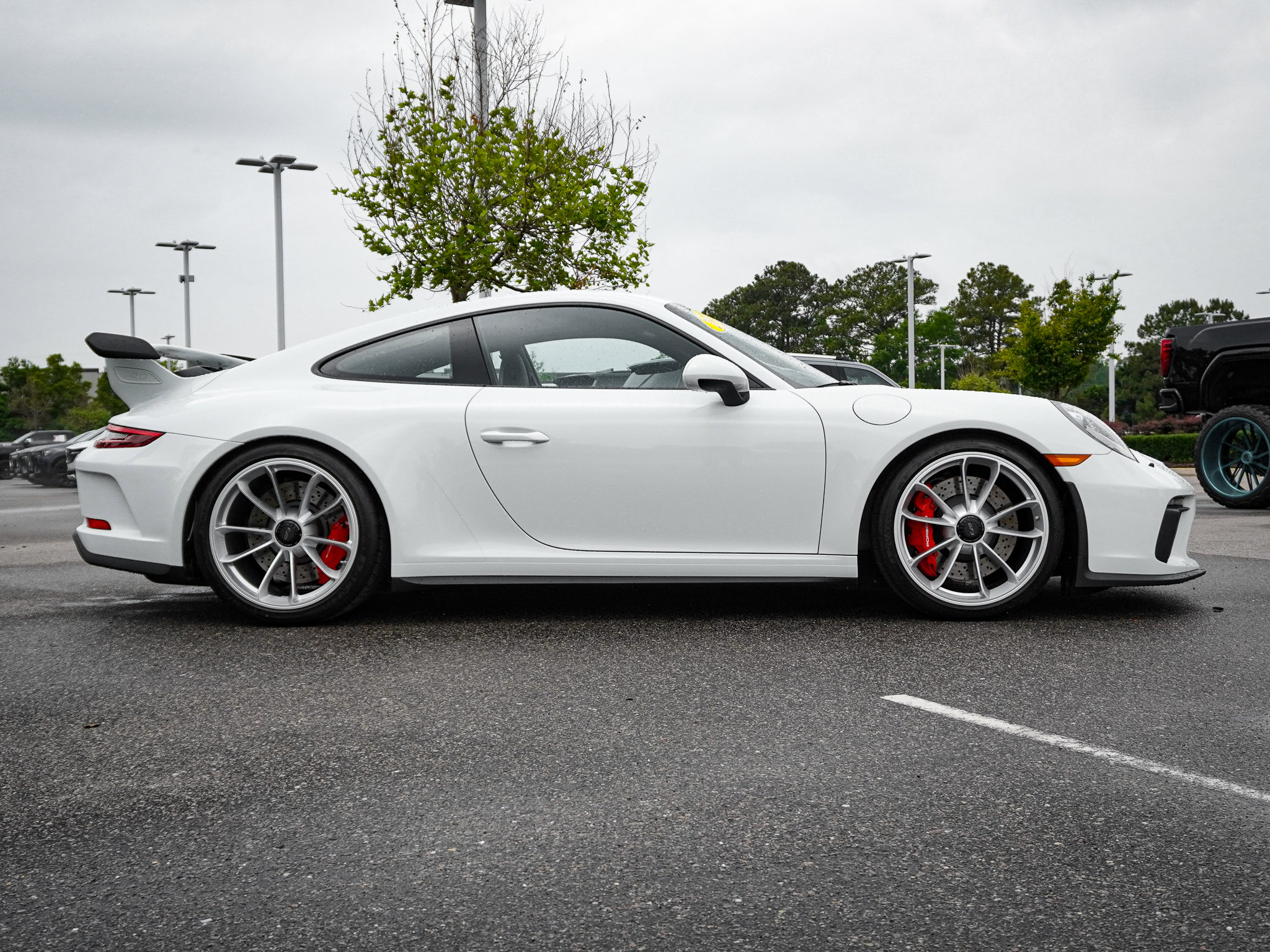 Used 2018 Porsche 911 GT3 w/ Sport Chrono Package RWD image 12