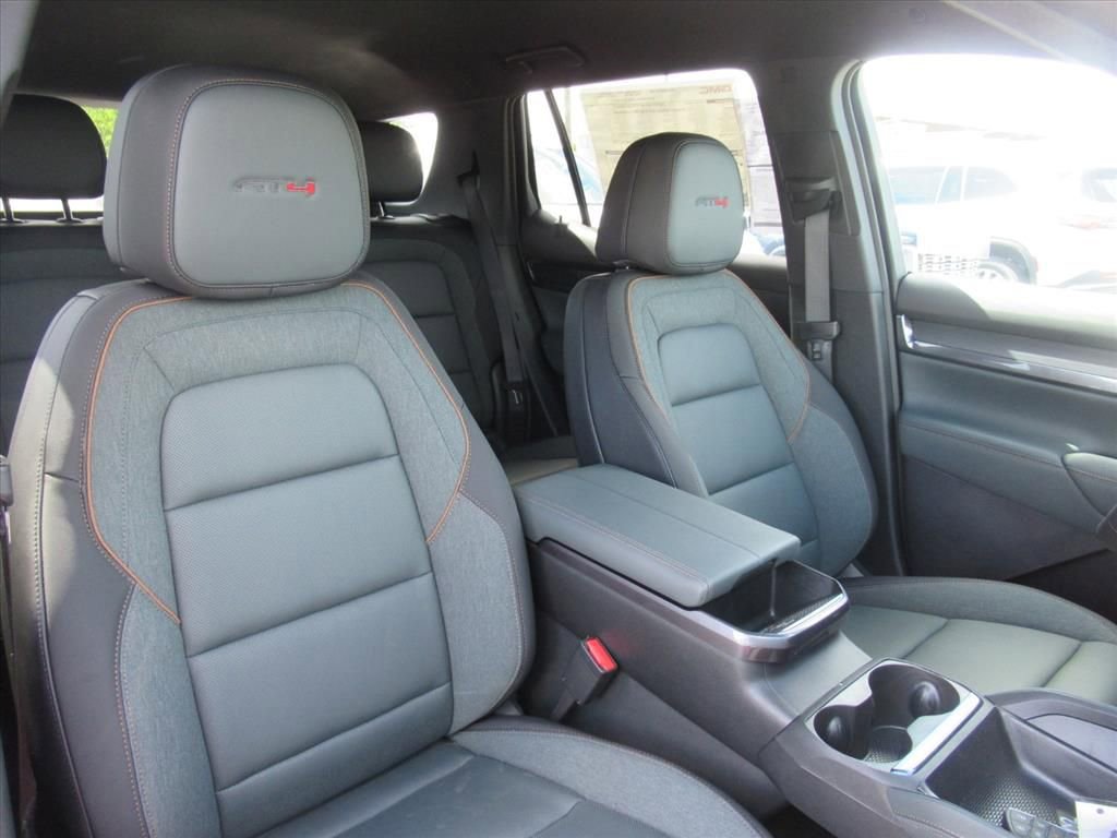 New 2026 GMC Terrain AT4 w/ Convenience Package III image 9