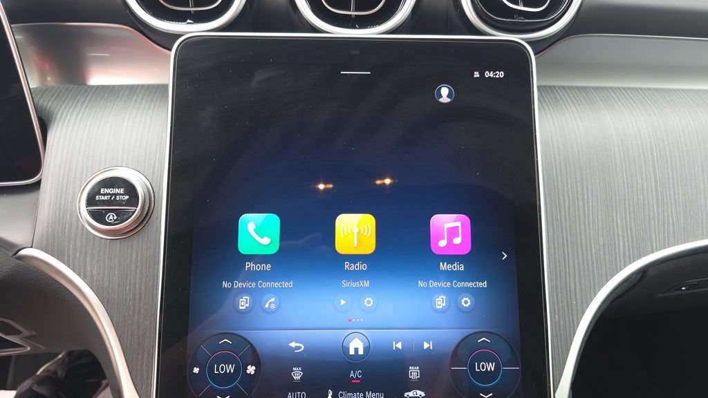 Certified 2025 Mercedes-Benz GLC 300 4MATIC image 18