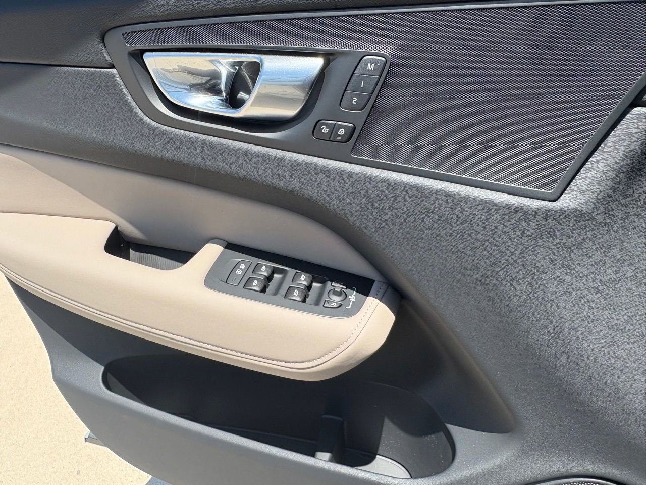 New 2026 Volvo XC60 B5 Plus w/ Protection Package Premier image 16