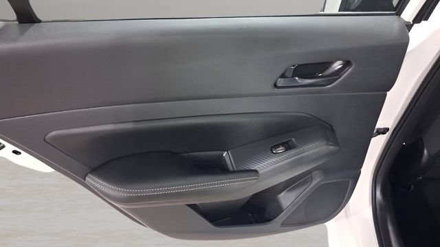 Used 2025 Nissan Altima 2.5 SV FWD image 22
