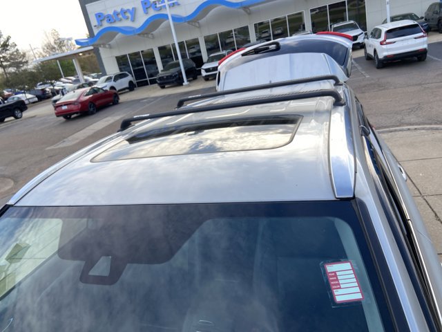 Used 2019 Toyota Highlander XLE image 28