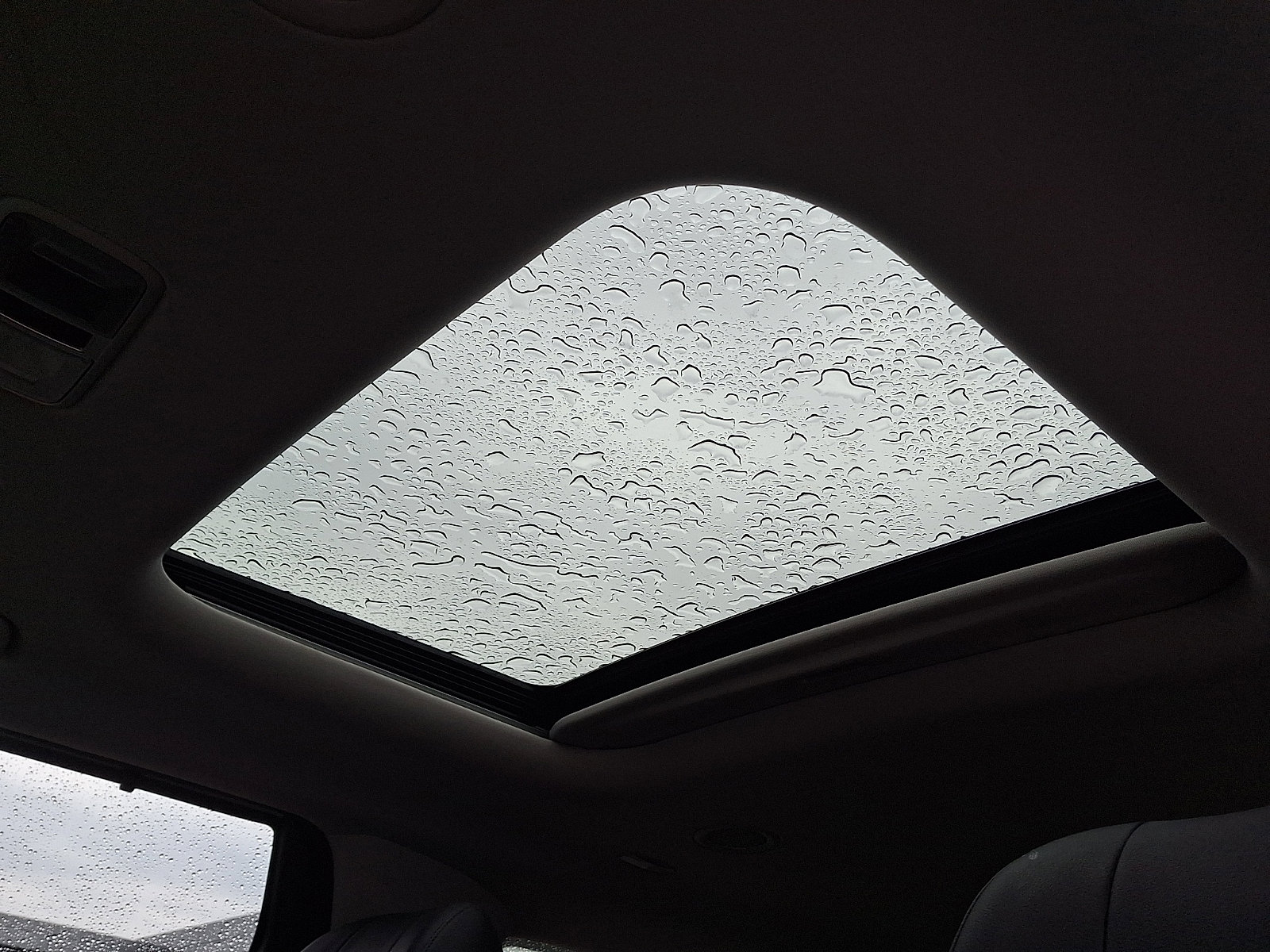 Used 2023 Kia Carnival SX Prestige image 11