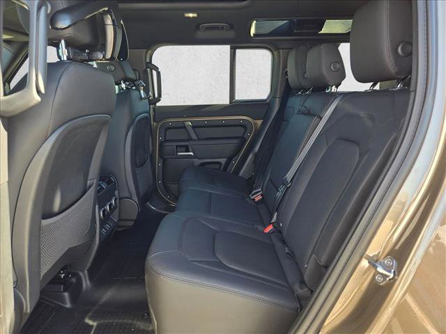 New 2026 Land Rover Defender 110 X-Dynamic SE image 16