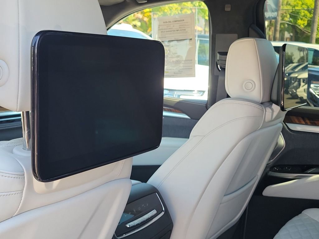 Used 2025 Cadillac Escalade ESV Sport Platinum image 35