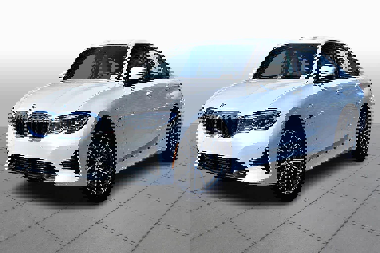 Used 2022 BMW 330e w/ Premium Package image 2