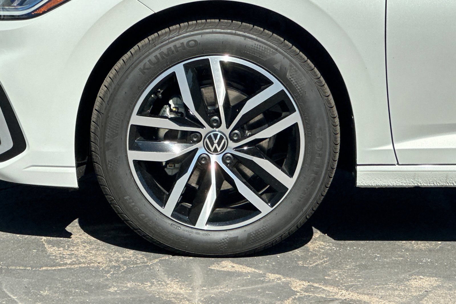 New 2026 Volkswagen Jetta SE FWD image 24