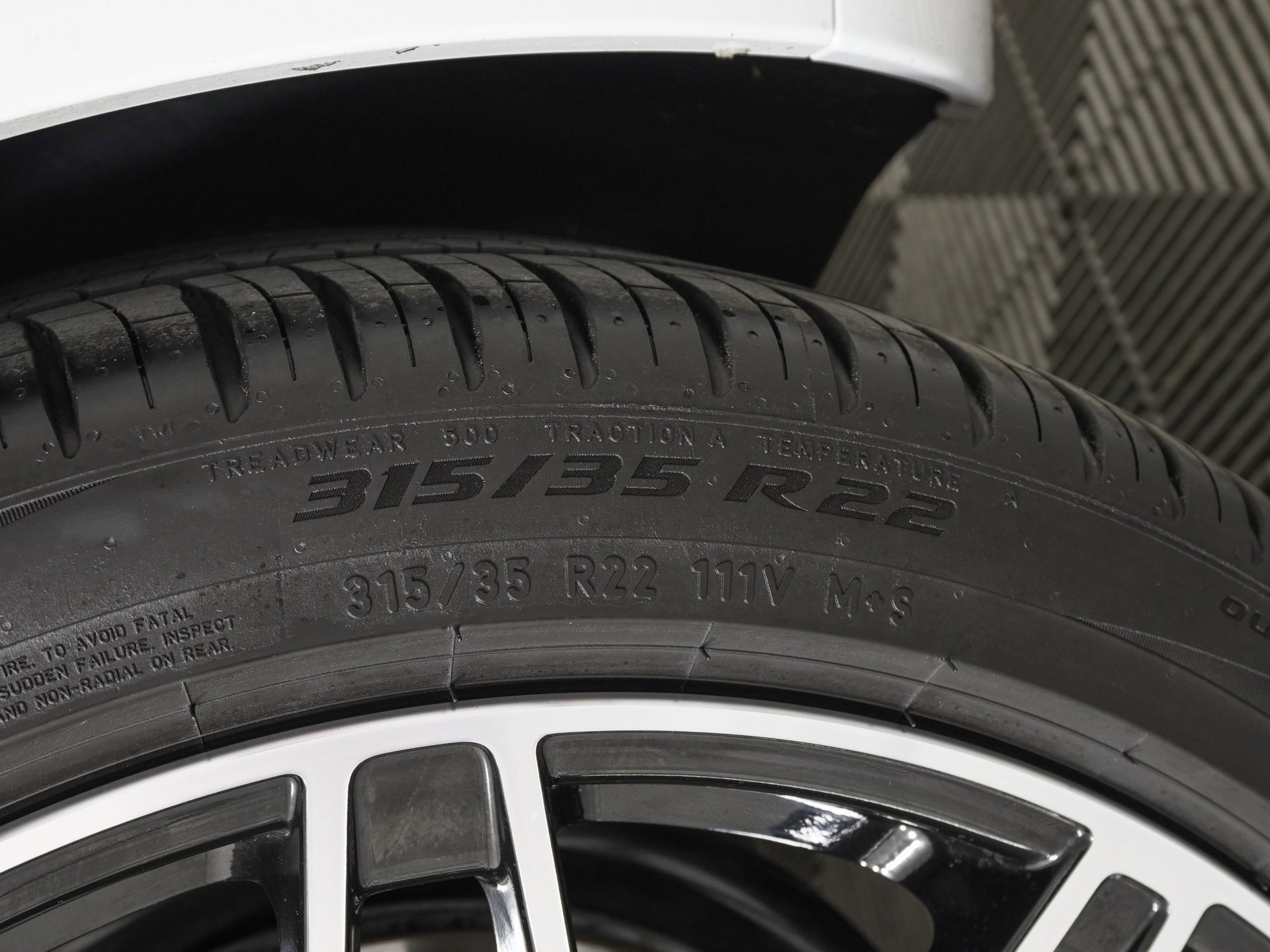 Used 2025 Porsche Cayenne GTS image 32