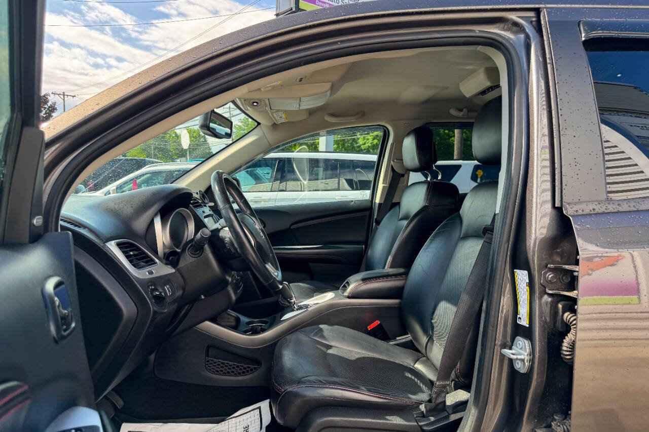 Used 2018 Dodge Journey GT w/ Driver Convenience Group AWD/4WD image 18