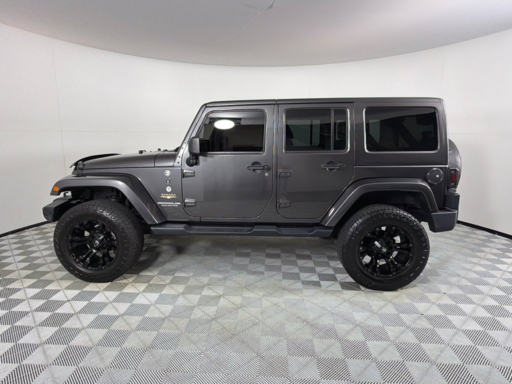 Used 2014 Jeep Wrangler Unlimited Sahara w/ Max Tow Package AWD/4WD image 8
