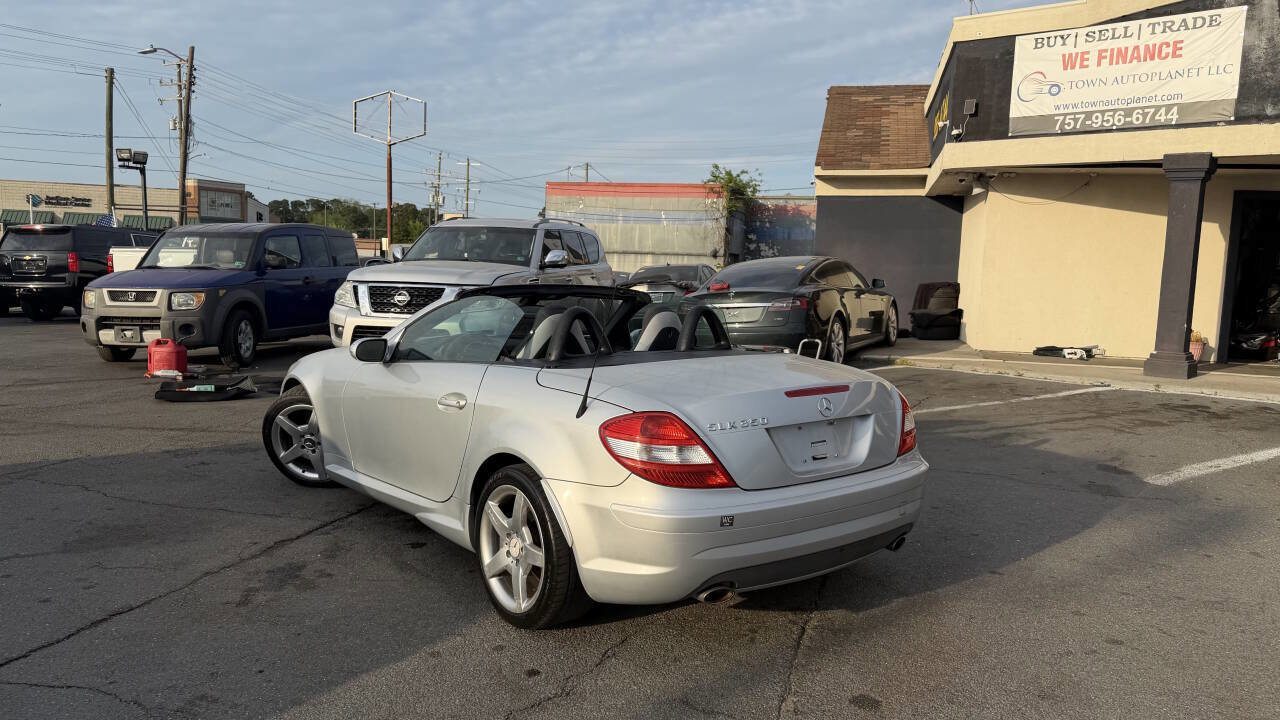 Used 2006 Mercedes-Benz SLK 350 image 2