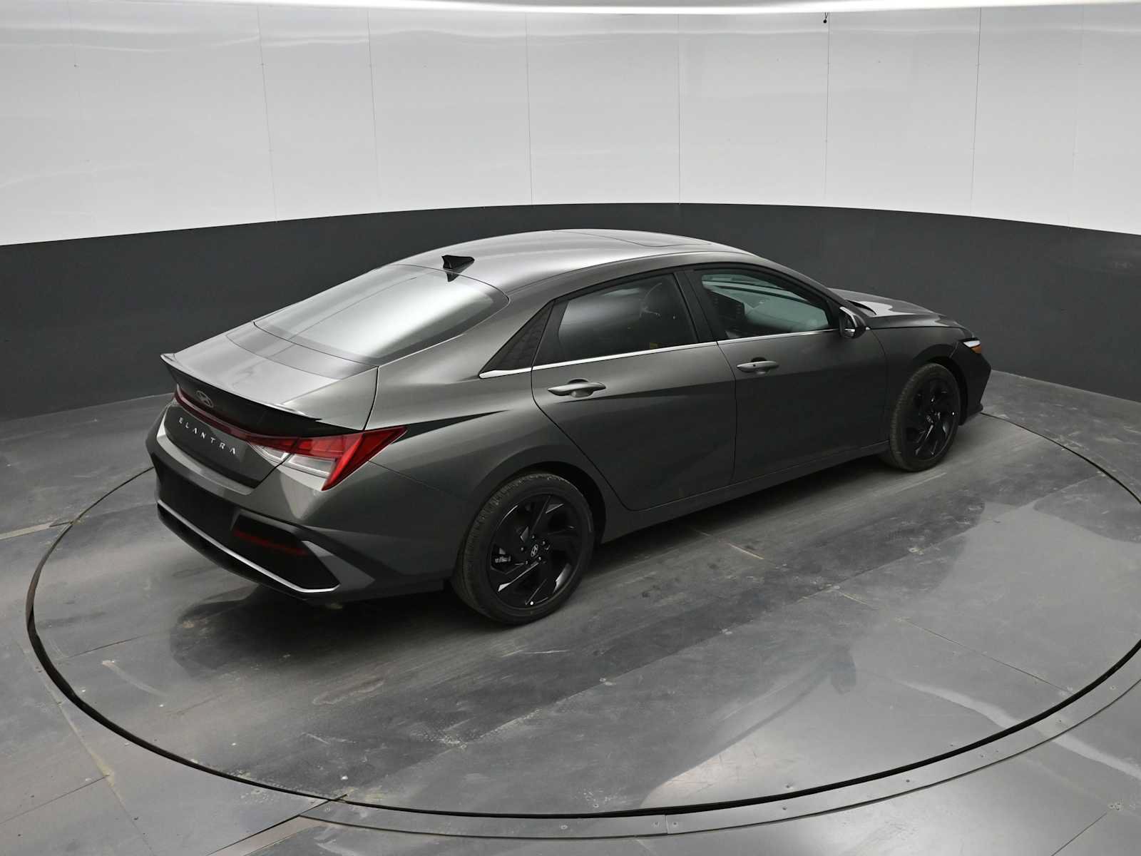 New 2026 Hyundai Elantra SEL Sport Premium FWD image 32