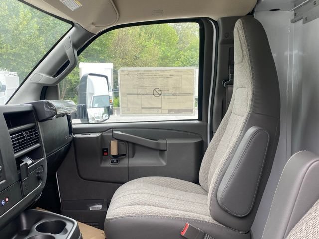 New 2025 Chevrolet Express 3500 w/ Power Convenience Package RWD image 31