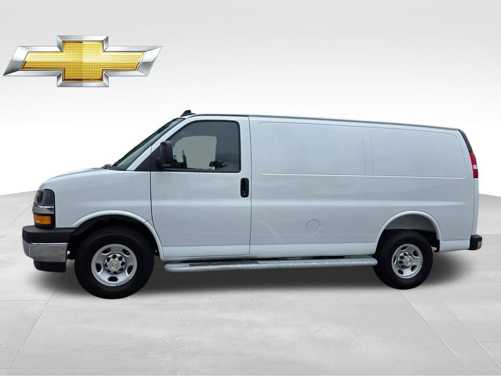 Certified 2025 Chevrolet Express 2500 w/ Driver Convenience Package RWD image 3