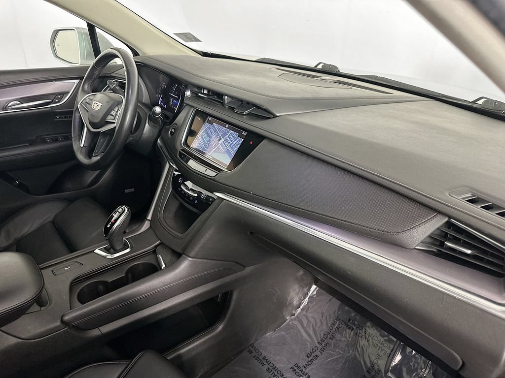 Used 2017 Cadillac XT5 Luxury FWD image 37