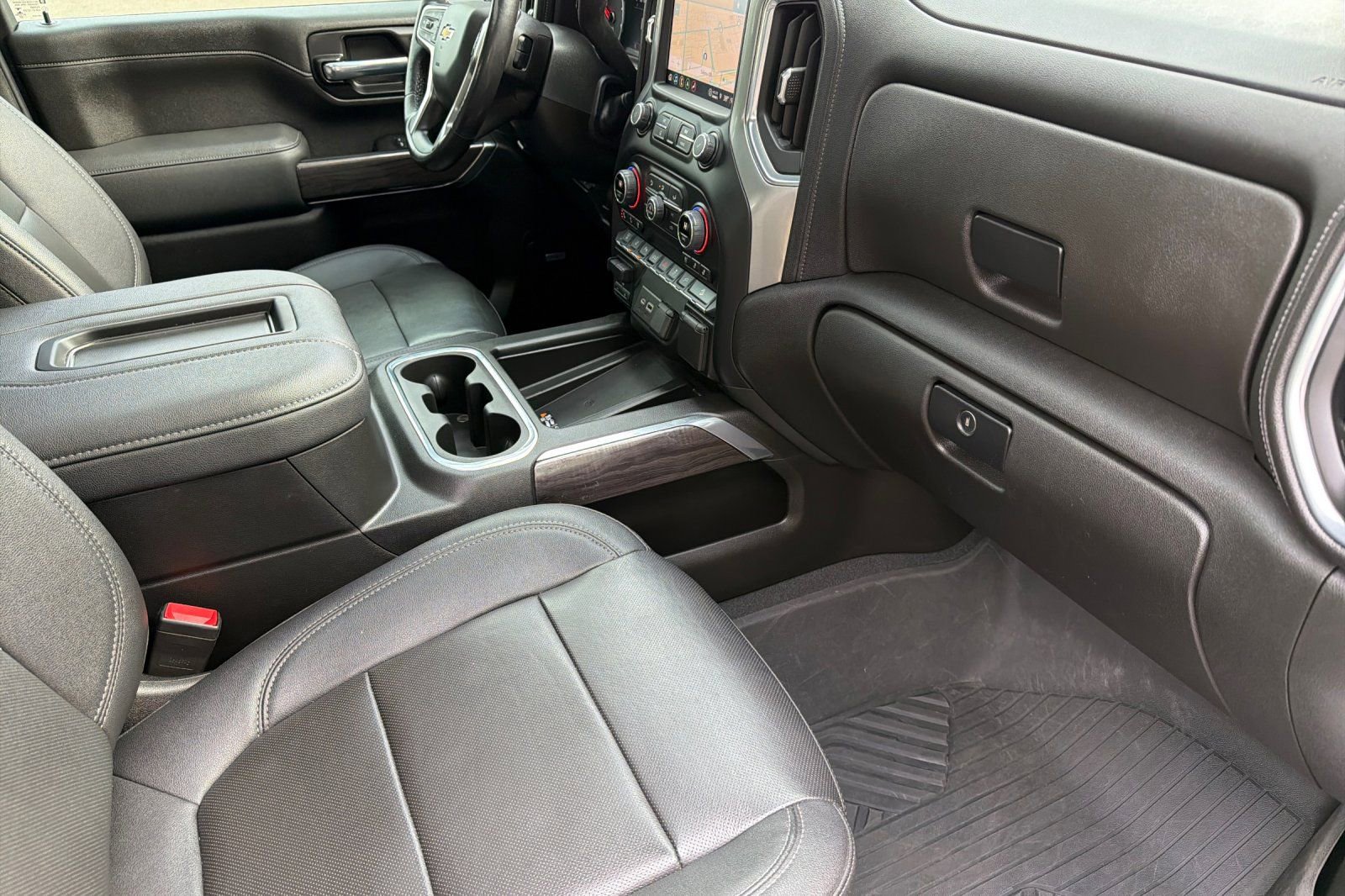 Used 2022 Chevrolet Silverado 3500 LTZ w/ LTZ Premium Package image 15