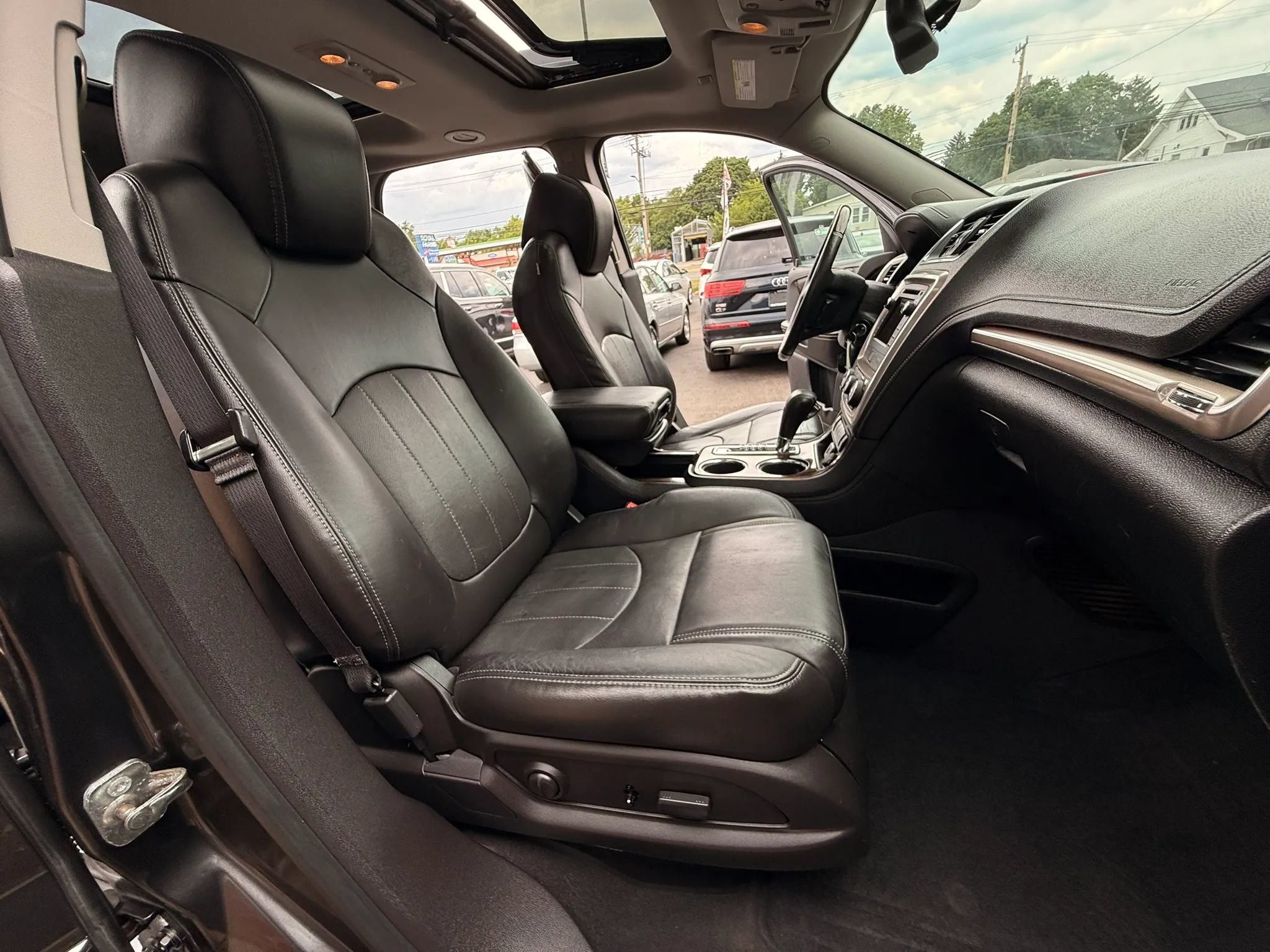 Used 2016 GMC Acadia Denali AWD/4WD image 15