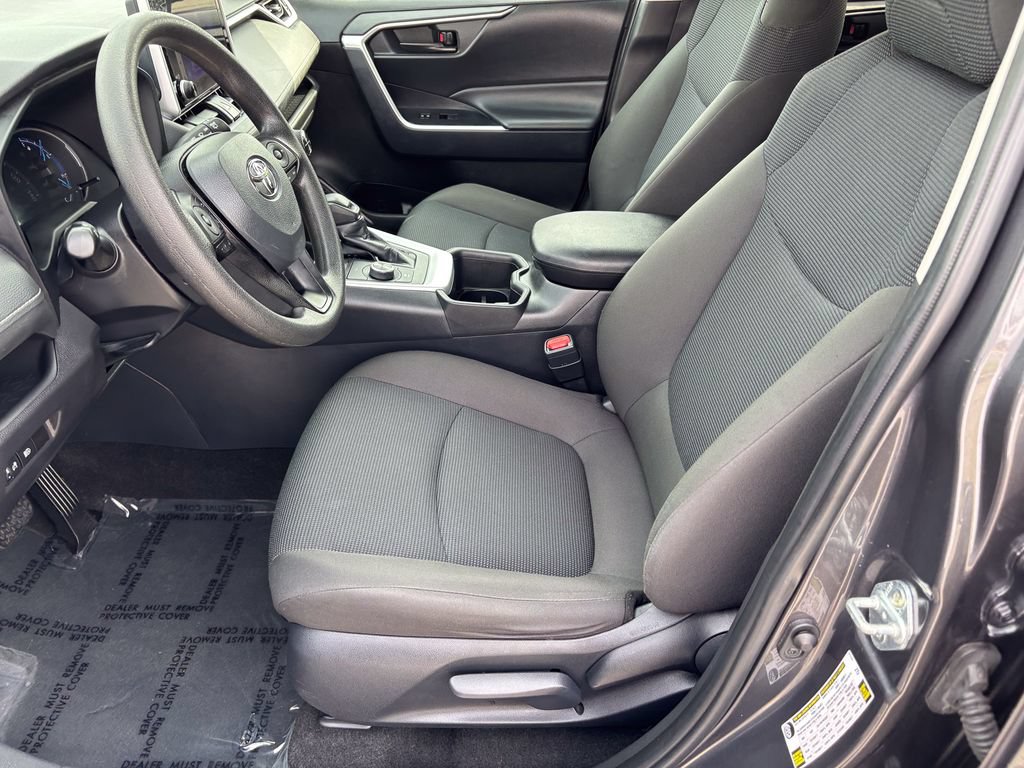 Certified 2024 Toyota RAV4 LE AWD/4WD image 19