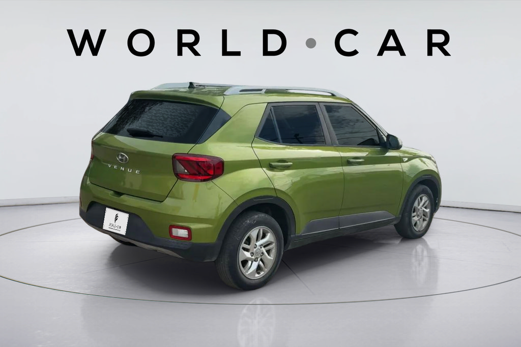Used 2020 Hyundai Venue SEL FWD image 4