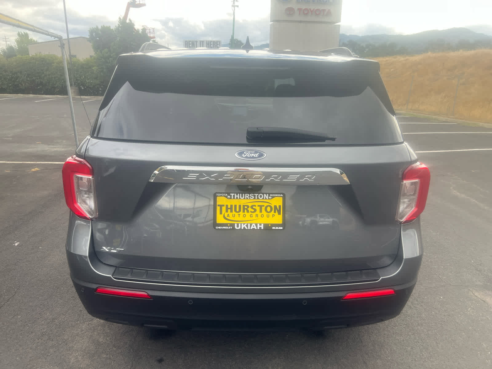 Used 2024 Ford Explorer XLT image 9