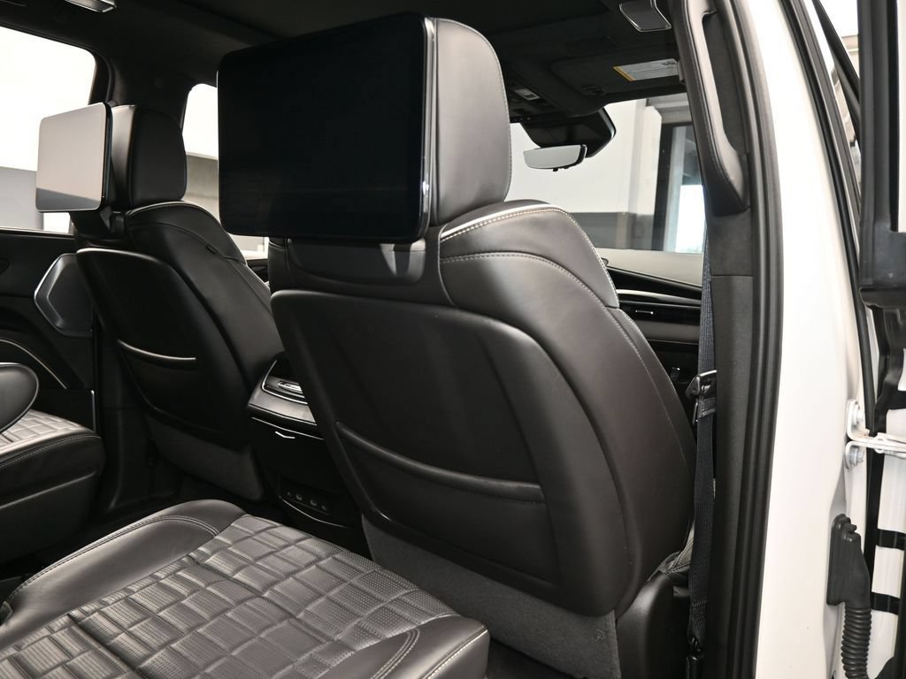 Used 2023 Cadillac Escalade V AWD/4WD image 66