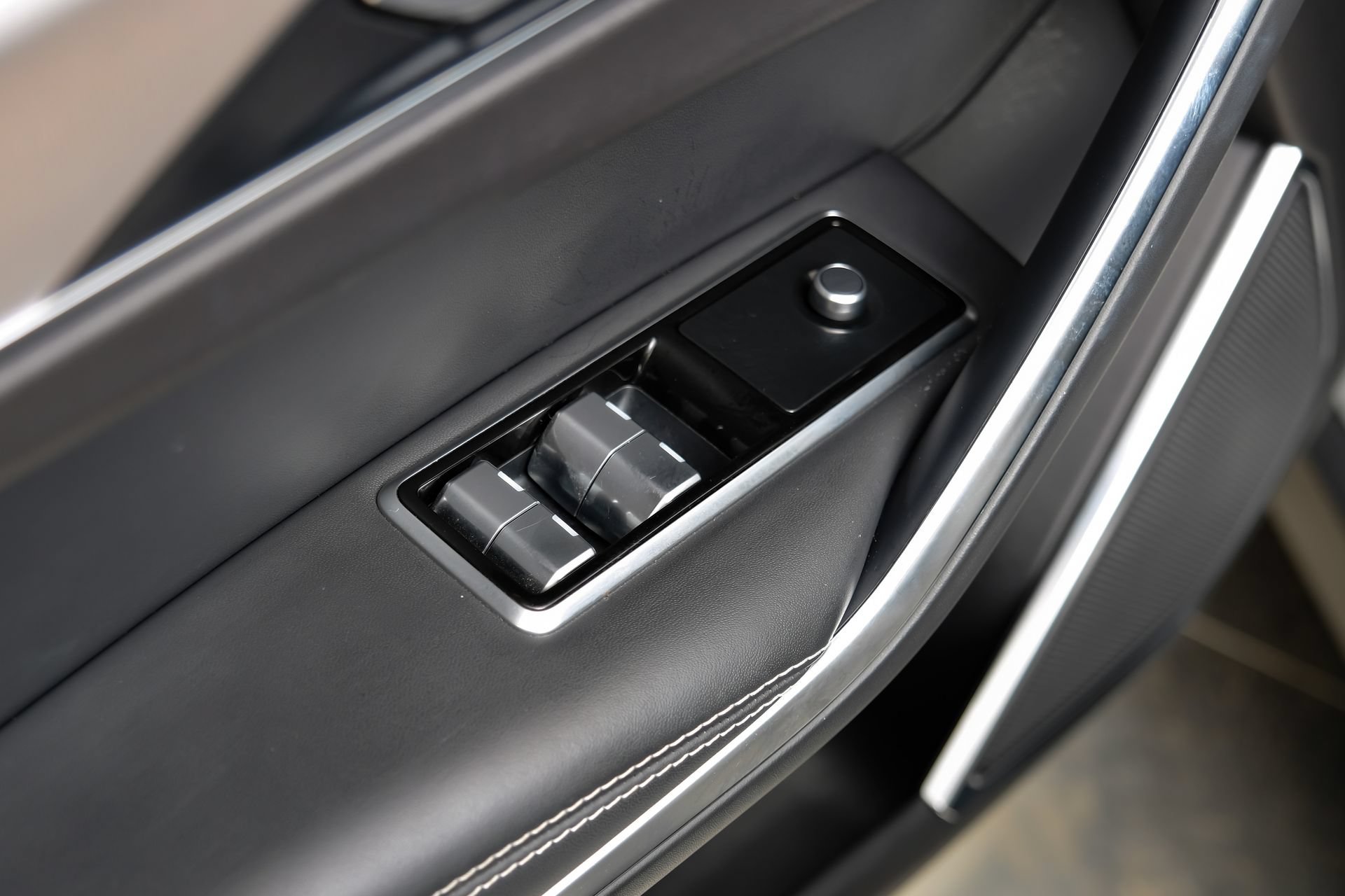Used 2024 Jaguar F-PACE R-Dynamic S AWD/4WD image 55