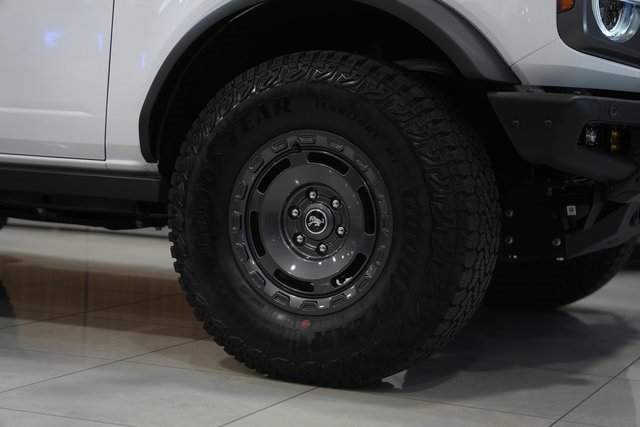 New 2025 Ford Bronco Badlands image 4