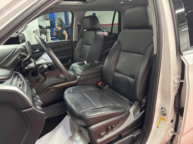 Used 2018 Chevrolet Tahoe LT w/ Luxury Package image 3