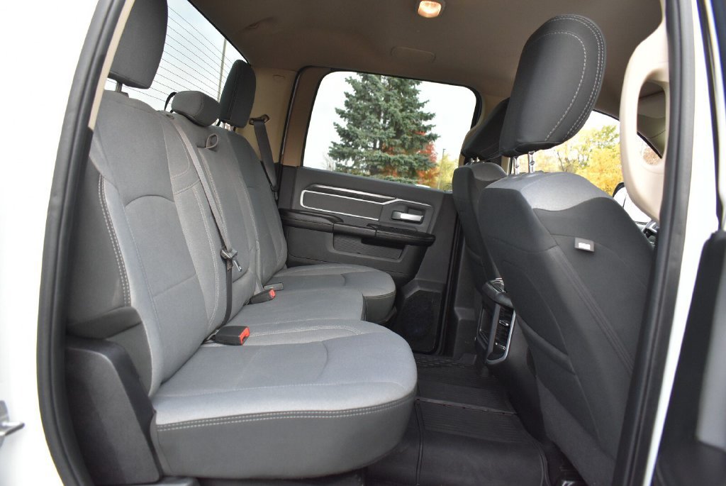 Used 2020 RAM 3500 Big Horn w/ Level 1 Equipment Group AWD/4WD image 34