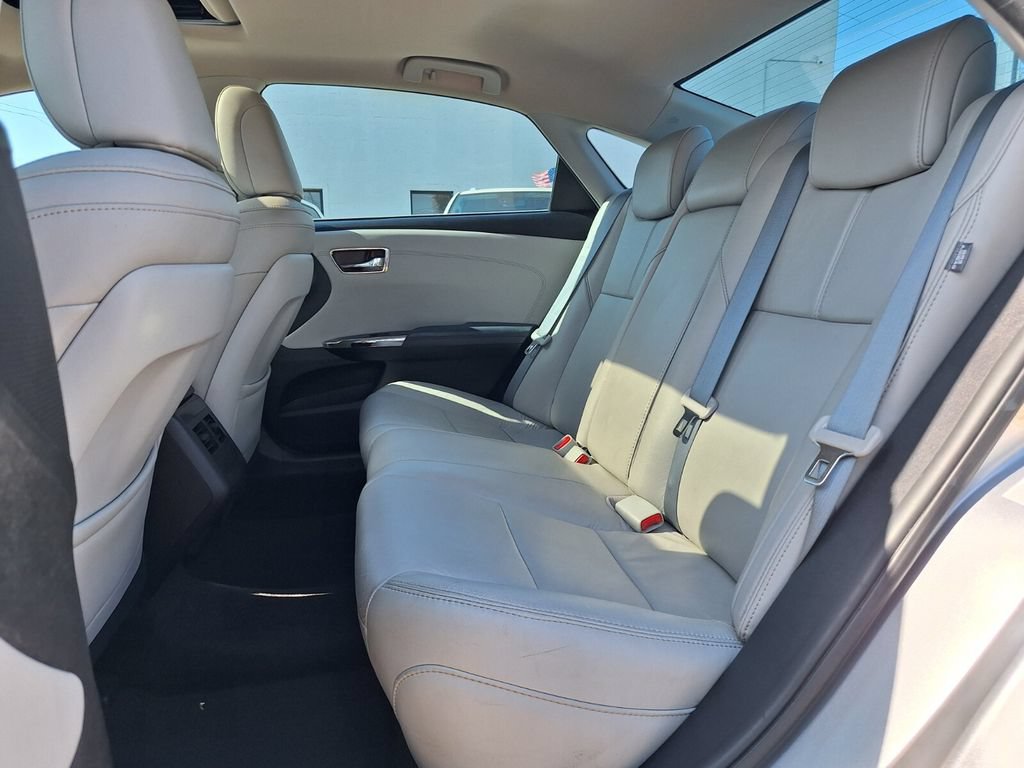Used 2015 Toyota Avalon XLE Touring FWD image 25