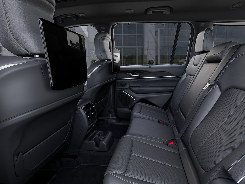 New 2025 Jeep Grand Cherokee L Overland w/ Luxury Tech Group IV AWD/4WD image 23