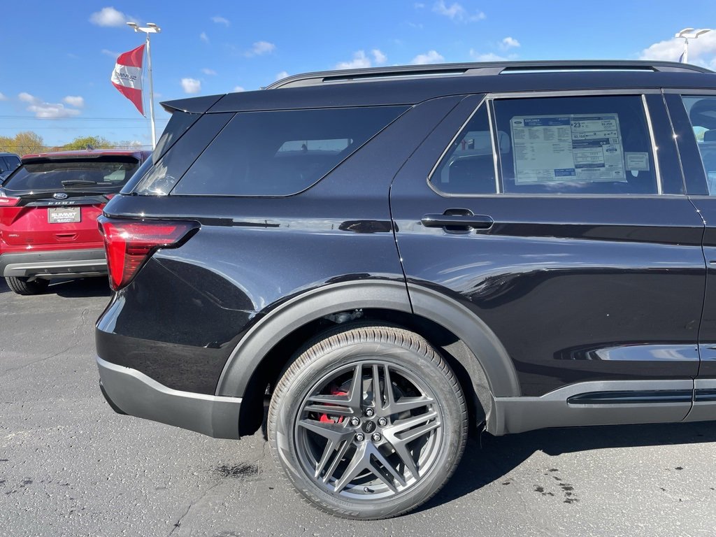 New 2026 Ford Explorer ST-Line w/ ST-Line Street Pack image 42