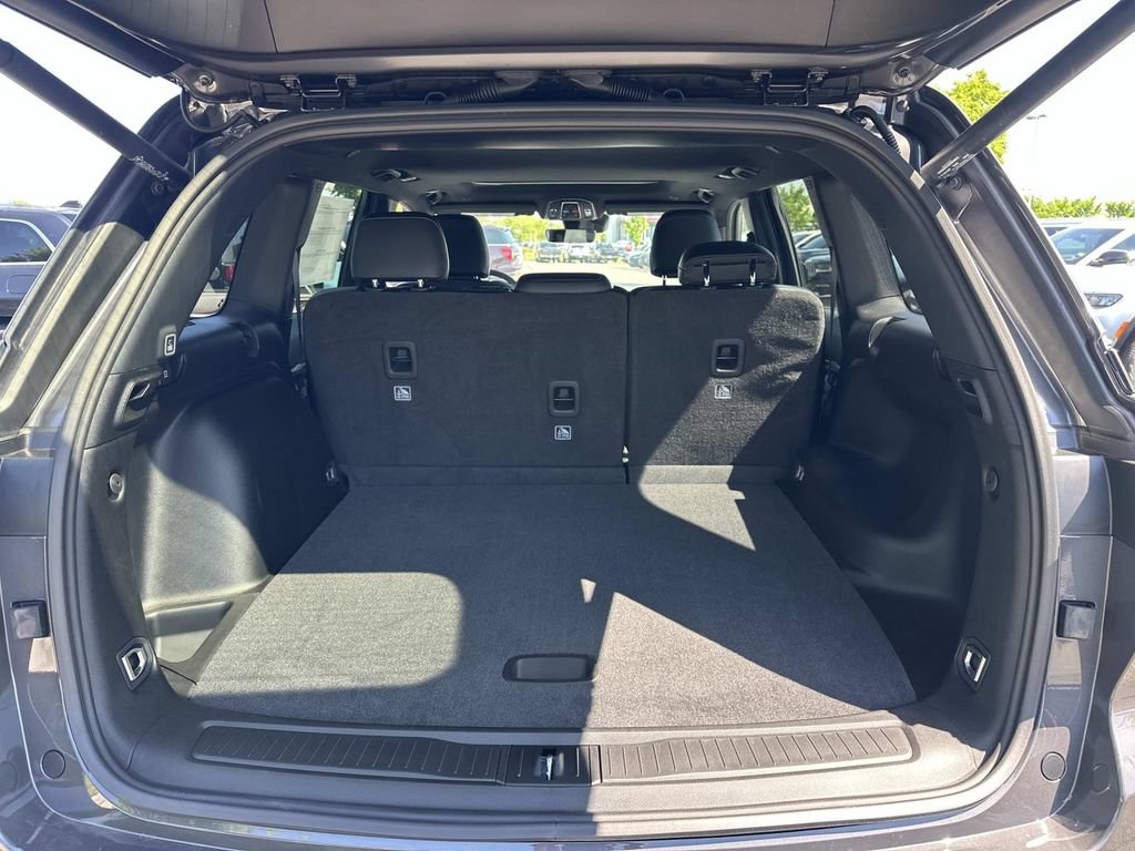 New 2026 Jeep Grand Cherokee Altitude AWD/4WD image 29