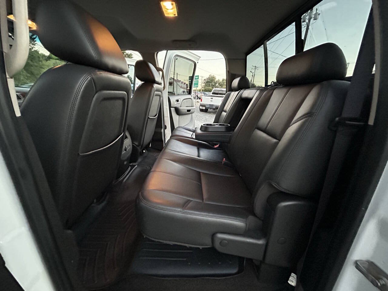 Used 2010 GMC Sierra 3500 SLT w/ SLT Convenience Package AWD/4WD image 20