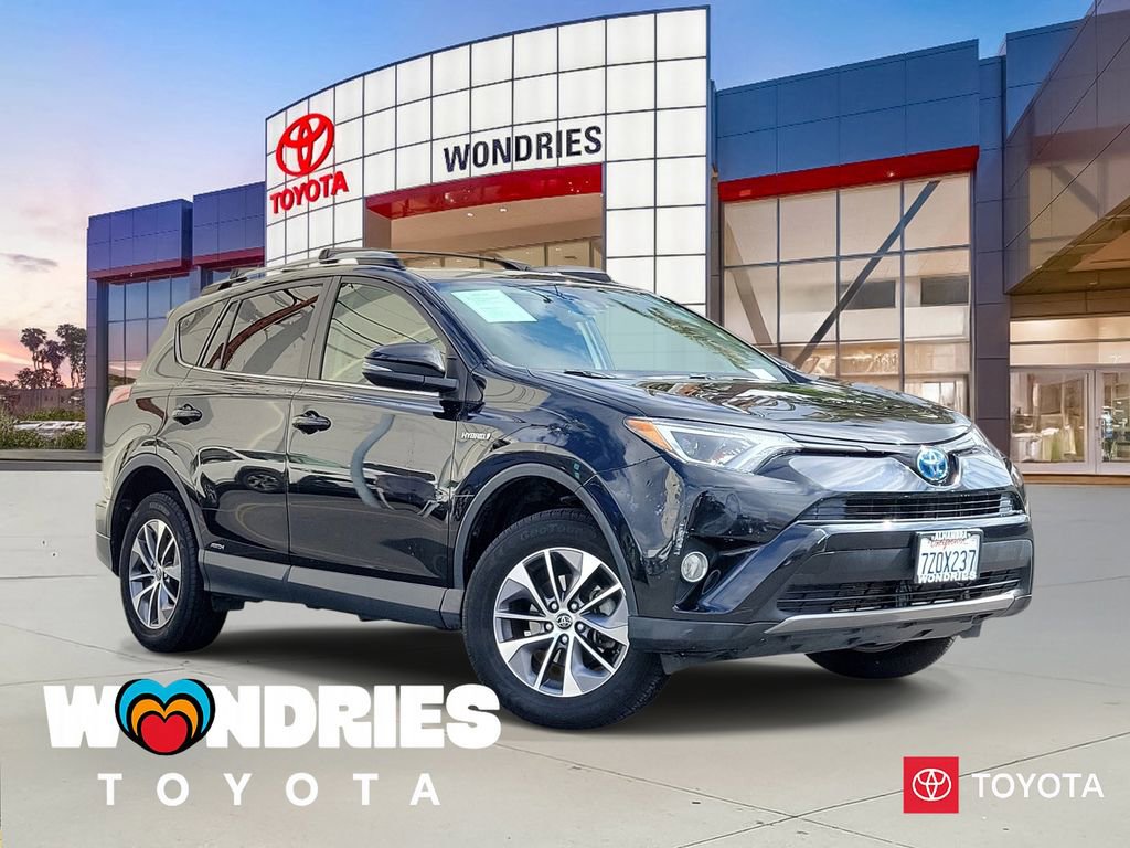 Used 2017 Toyota RAV4 XLE w/ Carpet Mat Package