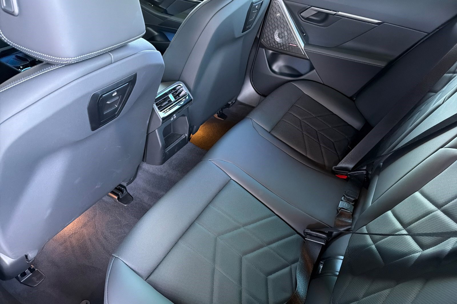 Certified 2025 BMW i5 M60 image 15