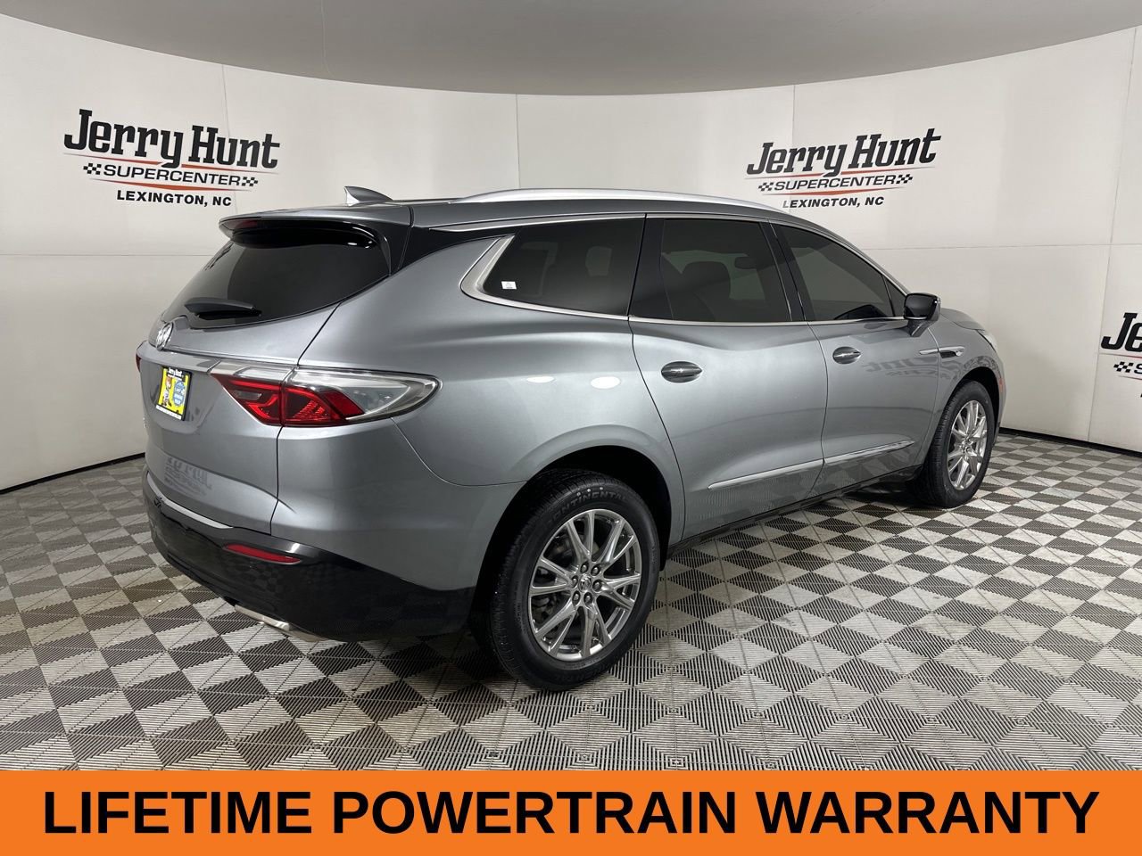 Used 2023 Buick Enclave Essence w/ Experience Buick Package image 5