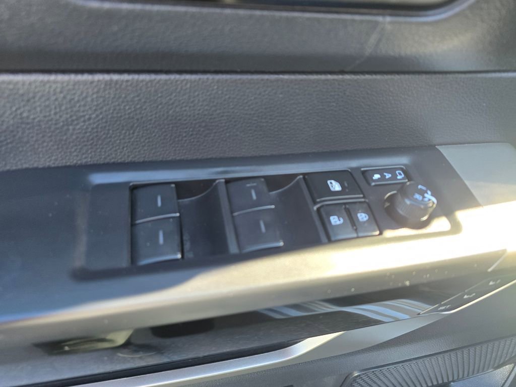 Used 2024 Toyota Tundra Limited AWD/4WD image 16