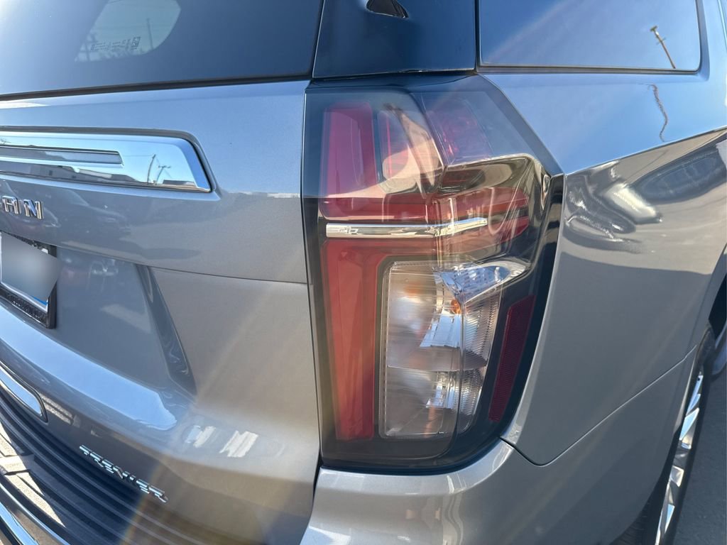 Used 2024 Chevrolet Suburban Premier image 17