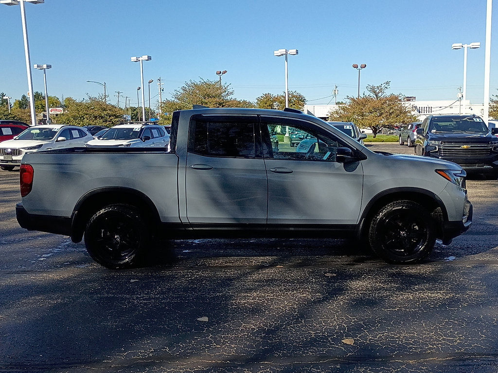 Used 2023 Honda Ridgeline Black Edition image 2