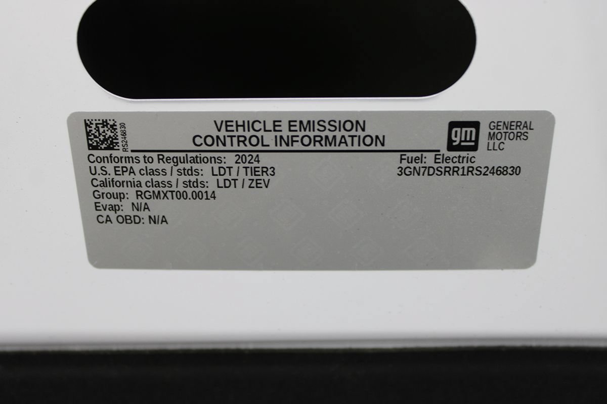 Used 2024 Chevrolet Equinox EV RS w/ Active Safety Package 3 AWD/4WD image 27