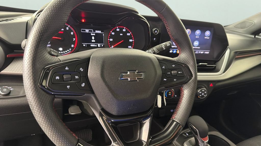 Certified 2024 Chevrolet Trax RS w/ Sunroof Package FWD image 24